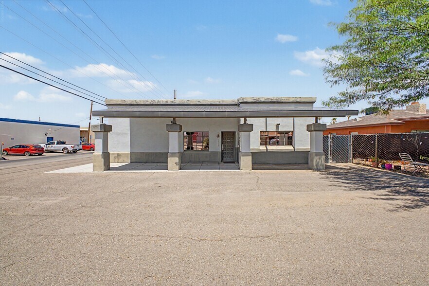 More Photos Of 2201 E 21st St, Tucson Warehouse For Lease