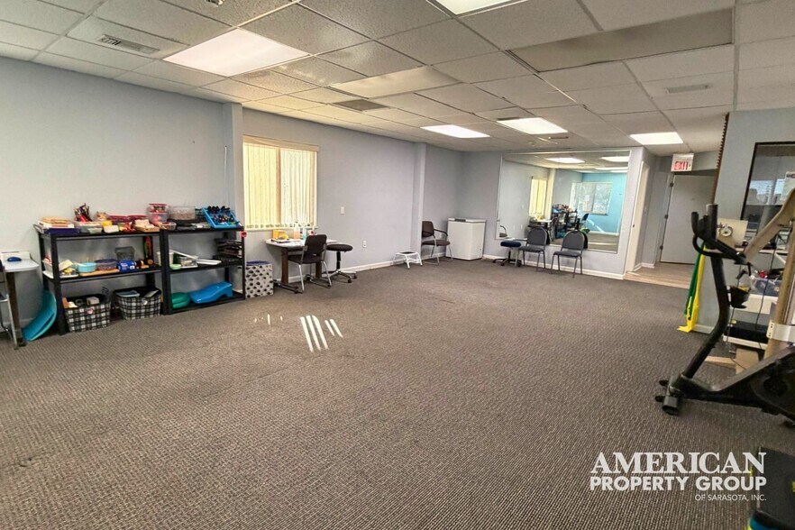 More Photos Of 2831 Ringling Blvd, Sarasota Medical For Sale