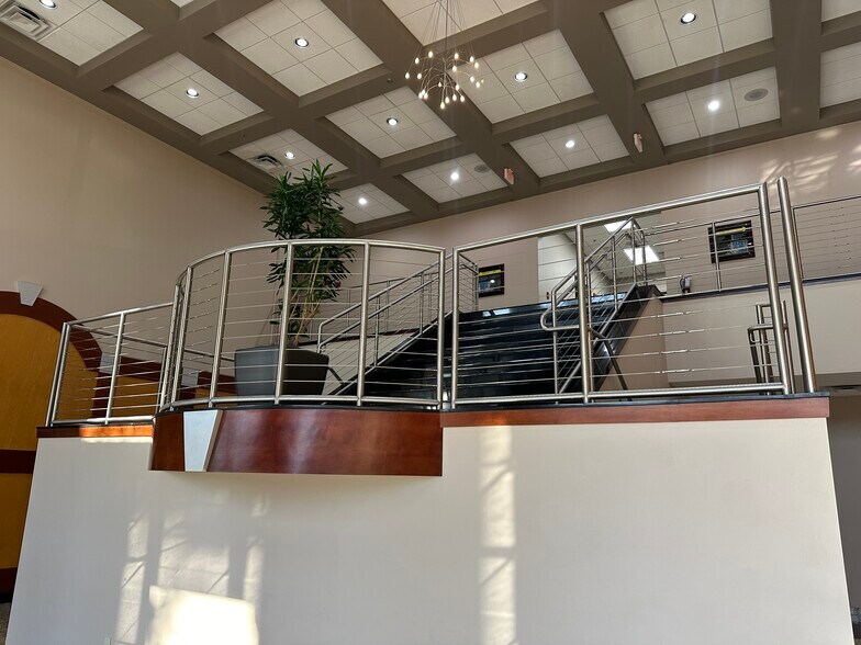 More Photos Of 6000 Turkey Lake Rd, Orlando Medical For Lease