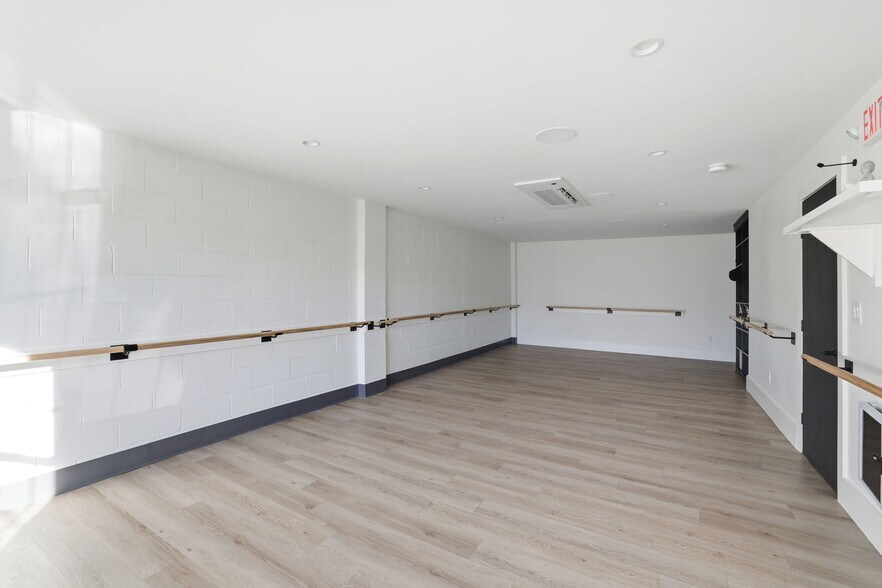 More Photos Of 57 Water St, Hingham Storefront Retail Office For Sale