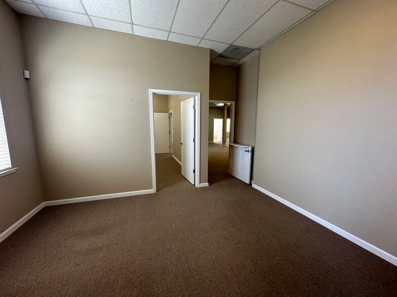 More Photos Of 77 Aspen Way, Watsonville Medical For Lease