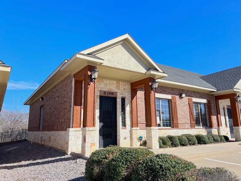 More Photos Of 7000 Parkwood Blvd, Frisco Office For Sale