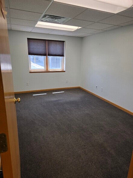 More Photos Of 1130 Sextonville Rd, Richland Center Medical For Lease