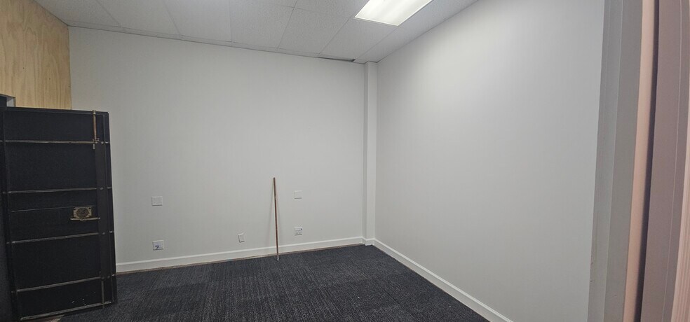 More Photos Of 803 Lake Ave, Lake Worth Storefront For Sale