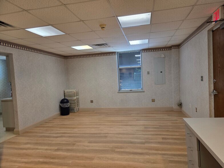 More Photos Of 329 Belleville Ave, Bloomfield Medical For Lease