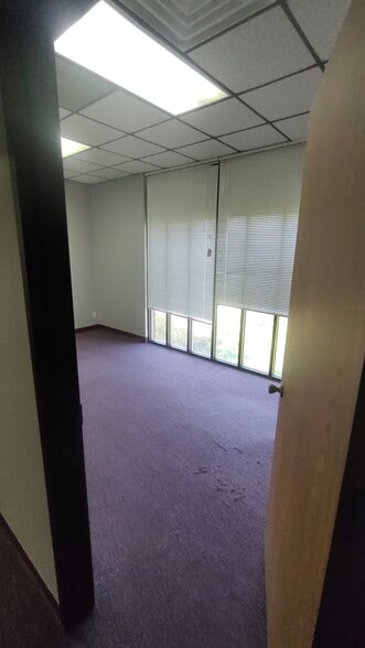 More Photos Of 1225 N Logan St, Texas City Office For Lease