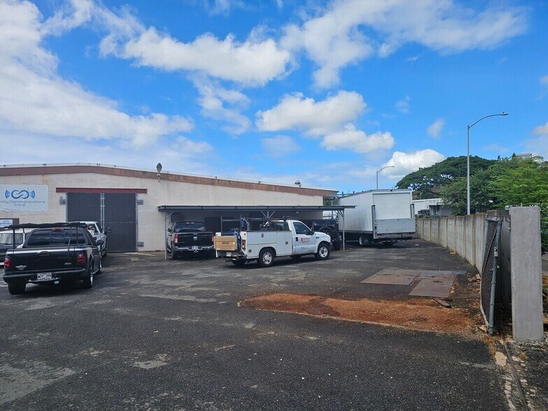 More Photos Of 2886 Paa St, Honolulu Land For Lease