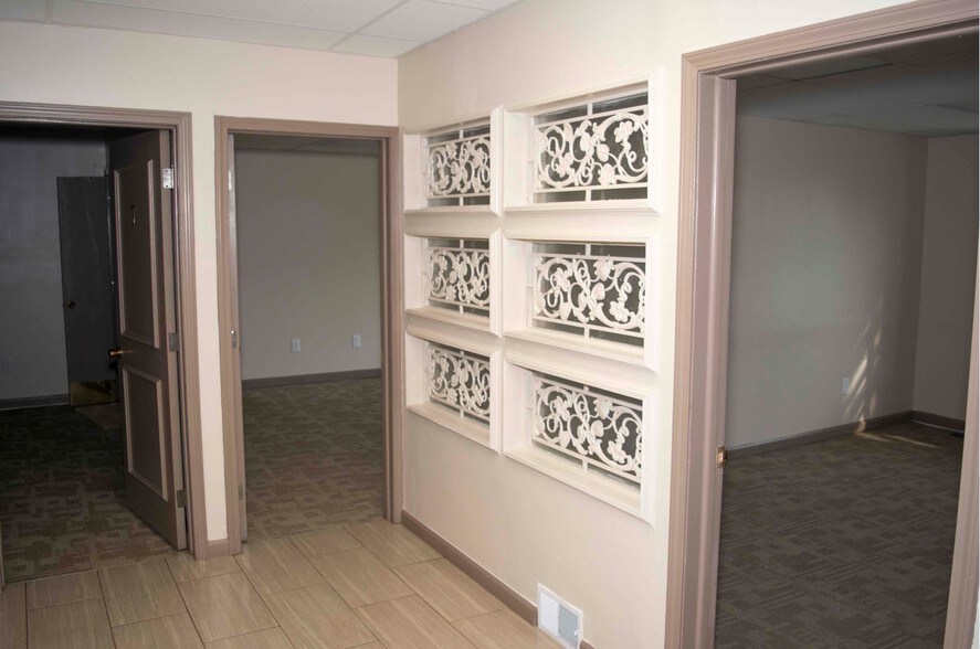 More Photos Of 18040 James Couzens Fwy, Detroit Office For Lease