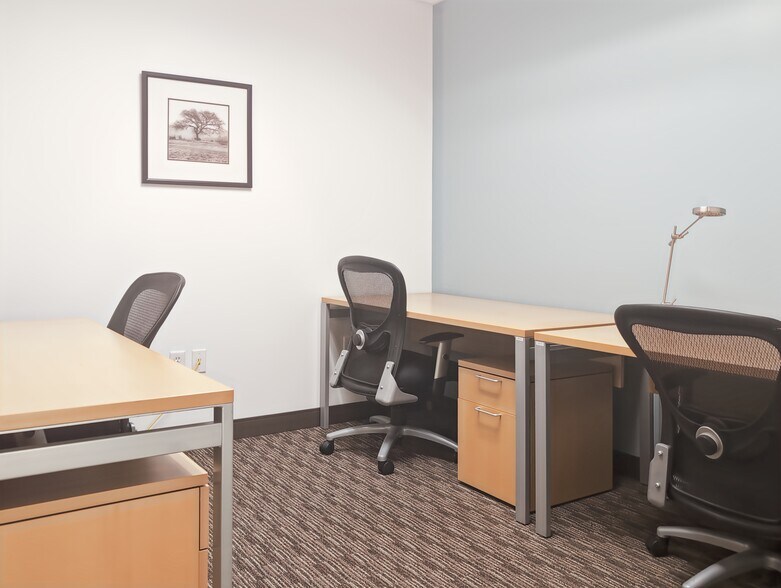 More Photos Of 100 Horizon Center Blvd, Hamilton Coworking Space