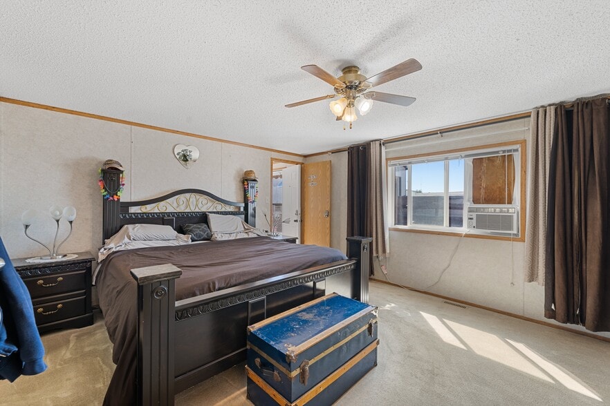 More Photos Of 81 Barstow St, Carseland Auto Repair For Sale