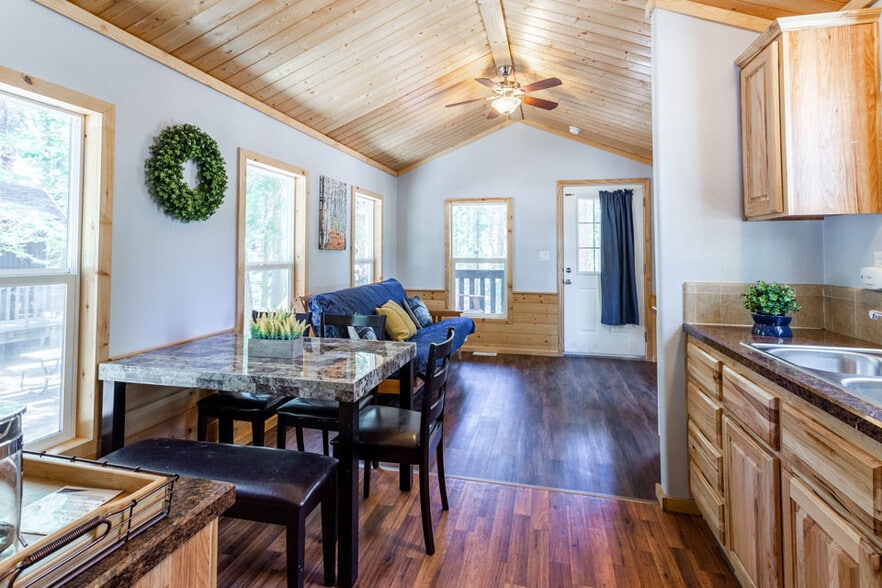 More Photos Of 500 Dodge Ridge Rd, Pinecrest Hotel For Sale