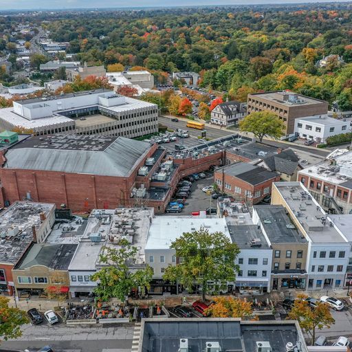 More Photos Of 50 Greenwich Ave, Greenwich General Retail For Lease