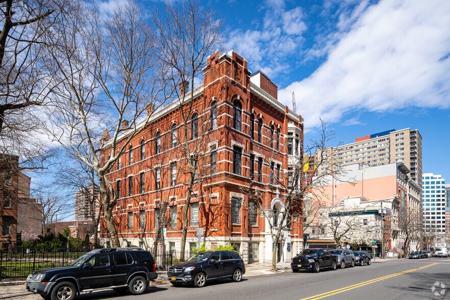 More Photos Of 239 Washington St, Jersey City Loft Creative Space For Lease