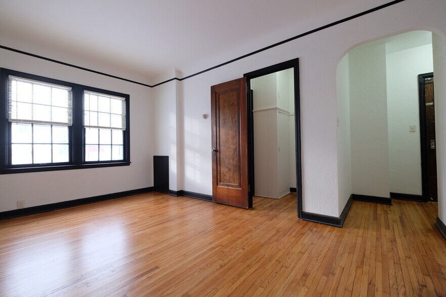 More Photos Of 3322 Blaisdell Ave, Minneapolis Apartments For Sale