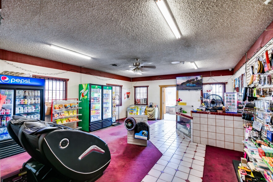 More Photos Of 660 E Foothill Blvd, Rialto Carwash For Sale