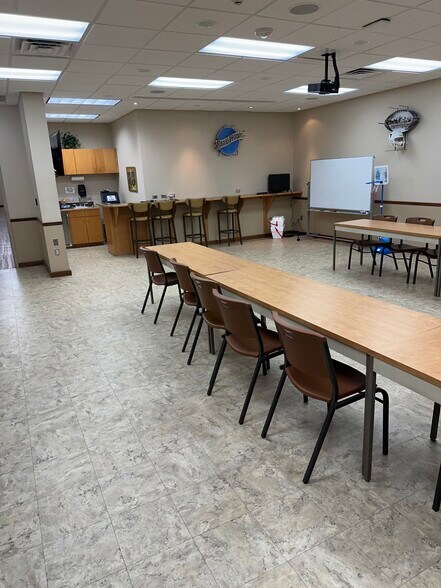 More Photos Of 8316 Lone Tree Rd, Victoria Industrial For Lease