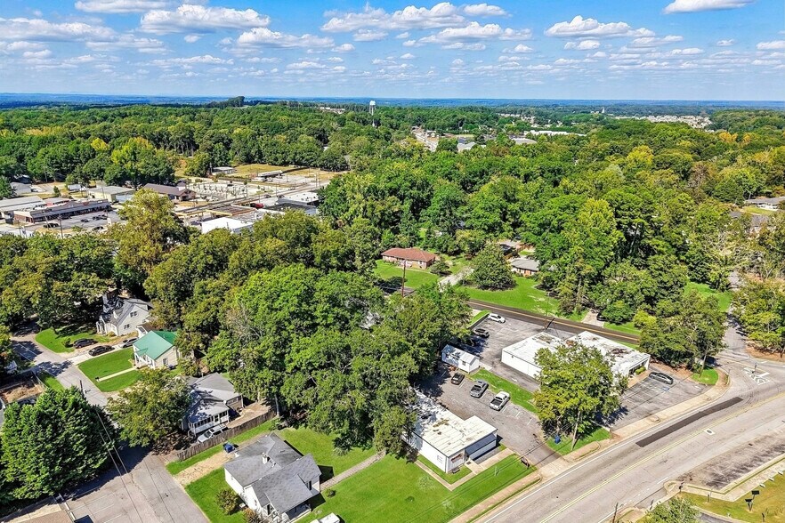 More Photos Of 224 E Broad St, Winder Medical For Sale