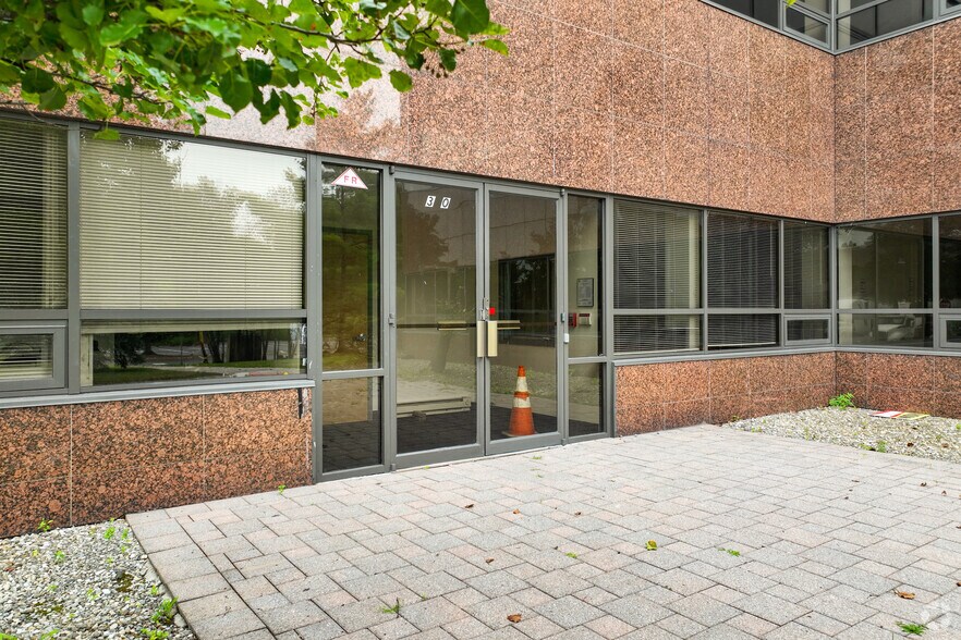 More Photos Of 30 Corporate Dr, Wayne Manufacturing For Lease