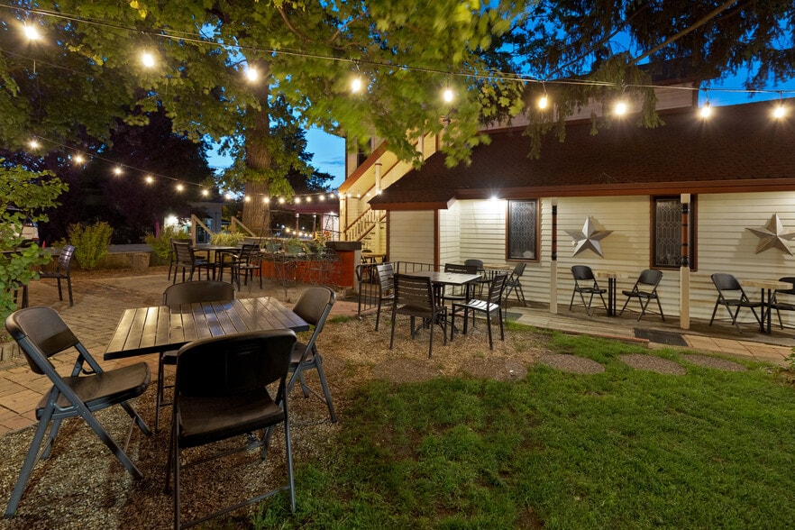 More Photos Of 211 W Railroad Ave, Bartlett Storefront Retail Residential For Sale