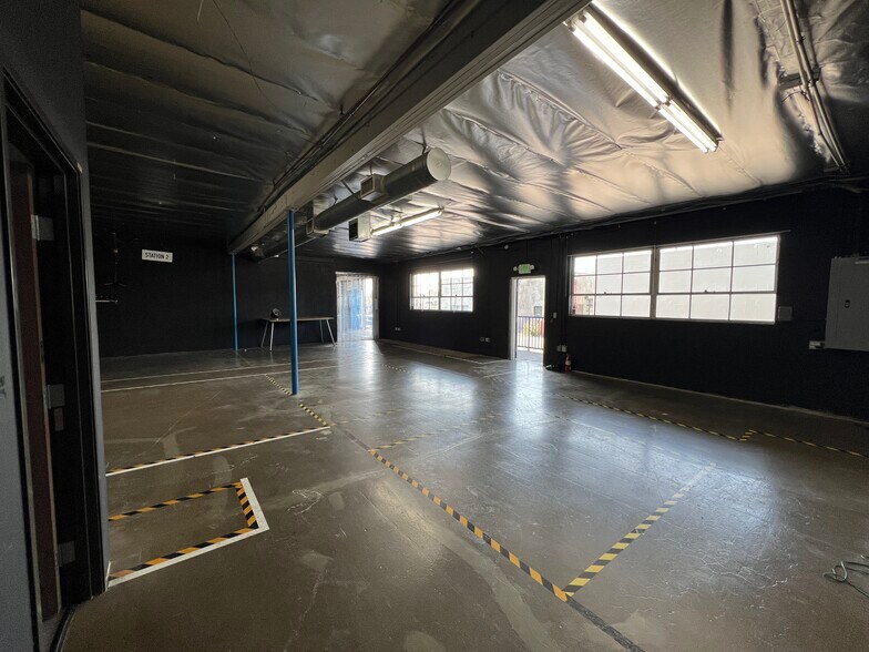 More Photos Of 315 S Flower St, Burbank Warehouse For Lease