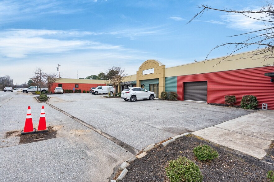More Photos Of 325 New Neely Ferry Rd, Mauldin Warehouse For Sale