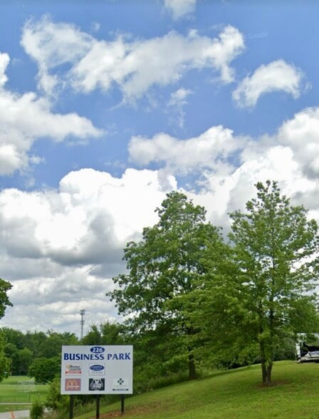 More Photos Of 226 Peterson Dr, Elizabethtown Warehouse For Lease