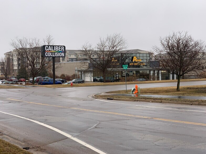 More Photos Of 15129 Foliage Ave, Apple Valley Auto Repair For Sale