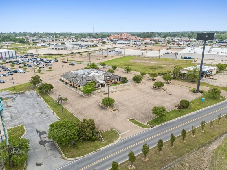 More Photos Of 224 Blanchard St, West Monroe Restaurant For Sale