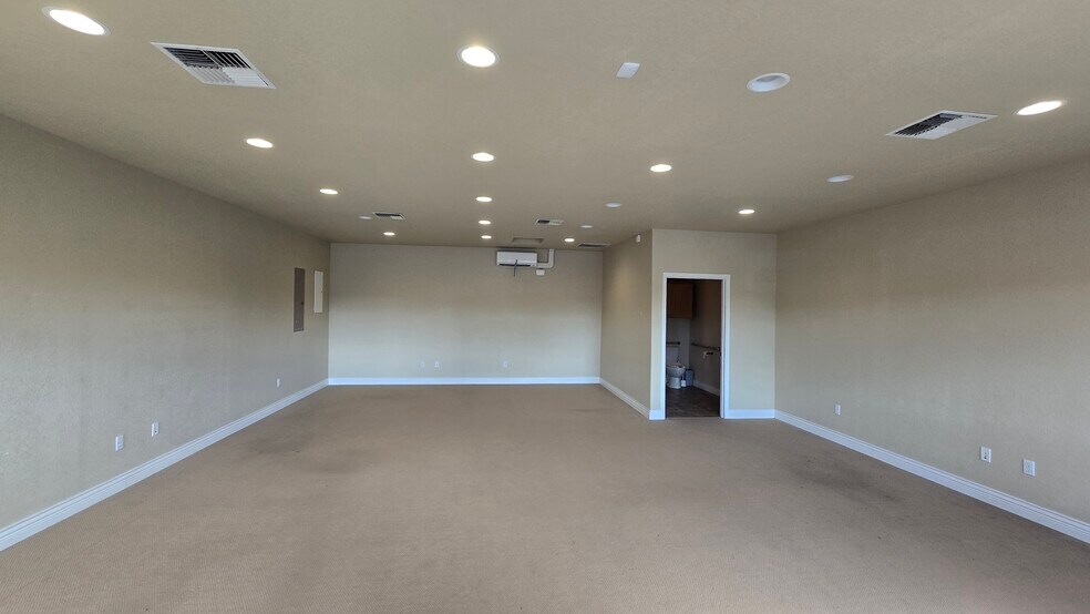 More Photos Of 2815 Laverne Ave, Klamath Falls Flex For Sale