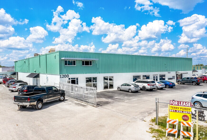 More Photos Of 1200 Ogden Rd, Venice Warehouse For Sale