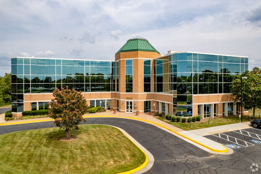 More Photos Of 21515 Ridgetop Cir, Dulles Town Center Office For Lease