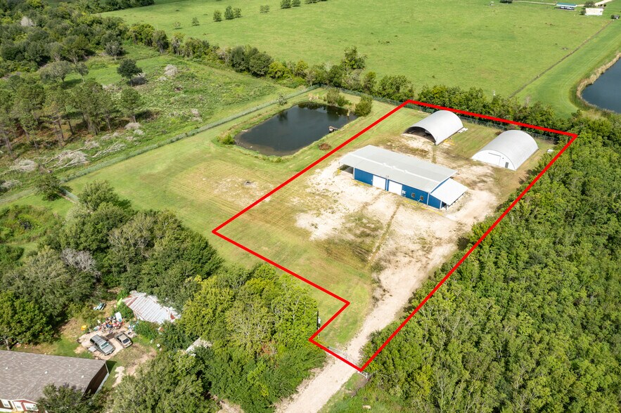 More Photos Of 4512 S Highway 35, Alvin Light Manufacturing For Lease