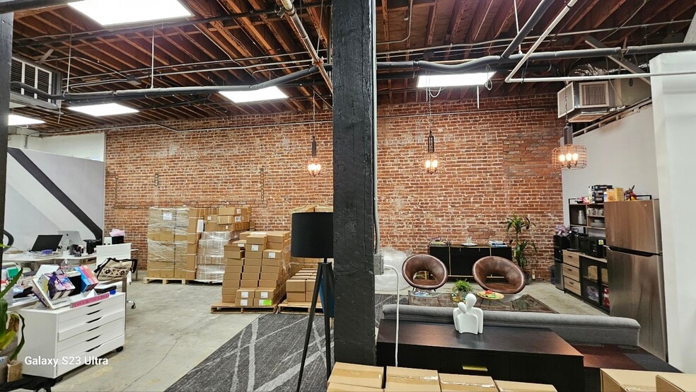 More Photos Of 2614 Crenshaw Blvd, Los Angeles Loft Creative Space For Lease