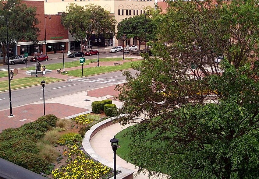 More Photos Of 823 Broad St, Augusta Office For Lease