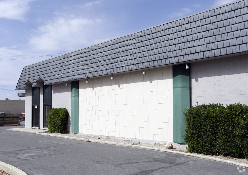 More Photos Of 3410-3426 S 300 W, Salt Lake City Light Manufacturing For Sale