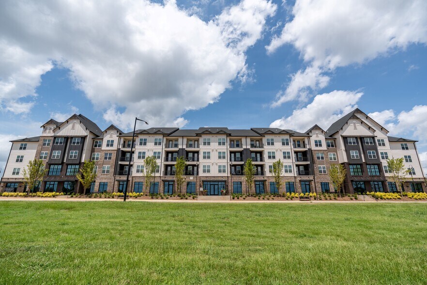 More Photos Of 375 Lime Quarry Rd, Madison Multifamily For Sale