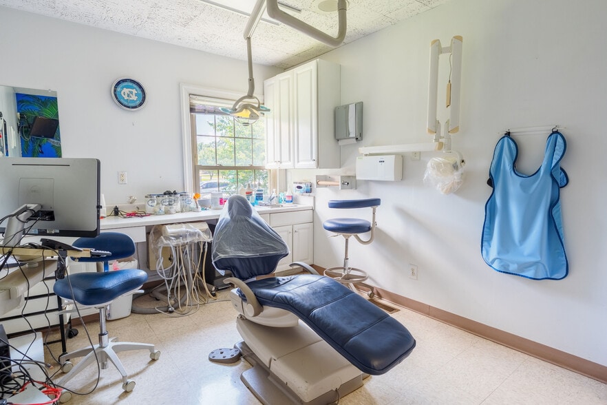 More Photos Of 291 Graham Hopedale Rd, Burlington Medical For Lease