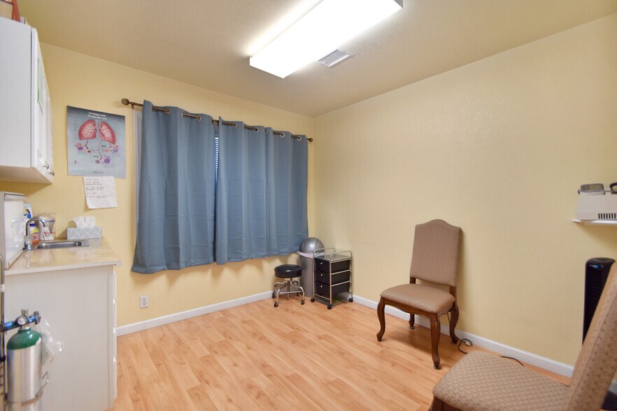 More Photos Of 6869 Indiana Ave, Riverside Freestanding For Sale