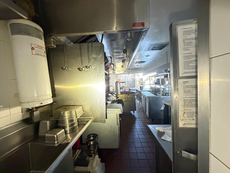 More Photos Of 11031-11061 Santa Monica Blvd, Los Angeles General Retail For Sale