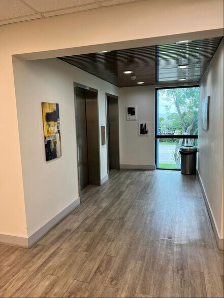 More Photos Of 2950 W Cypress Creek Rd, Fort Lauderdale Medical For Lease