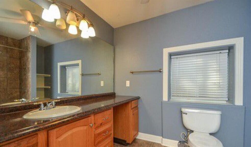 More Photos Of 7648 Broadview Dr, Houston Apartments For Sale