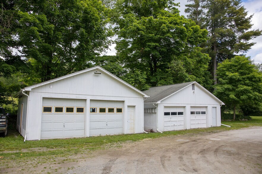 More Photos Of 227 Egremont Plain Rd, North Egremont Office For Sale