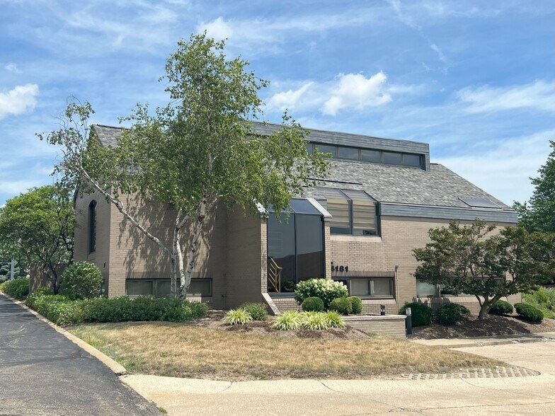 More Photos Of 4181 Holiday St NW, North Canton Medical For Sale