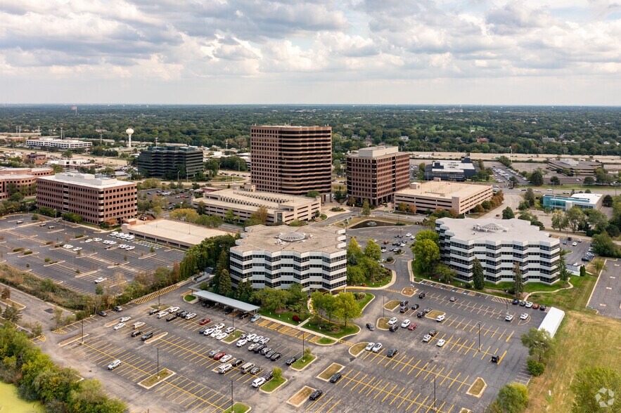 More Photos Of 1 TransAm Plaza Dr, Oakbrook Terrace Office For Sale