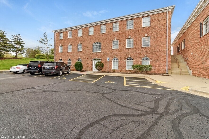 More Photos Of 715 Ela Rd, Lake Zurich Medical For Sale