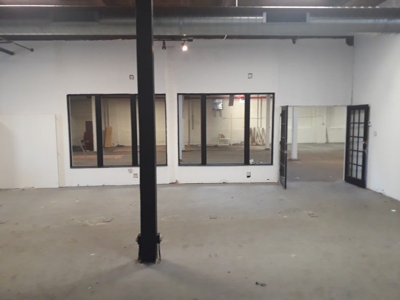 More Photos Of 3600-3620 S Iron St, Chicago Warehouse For Lease