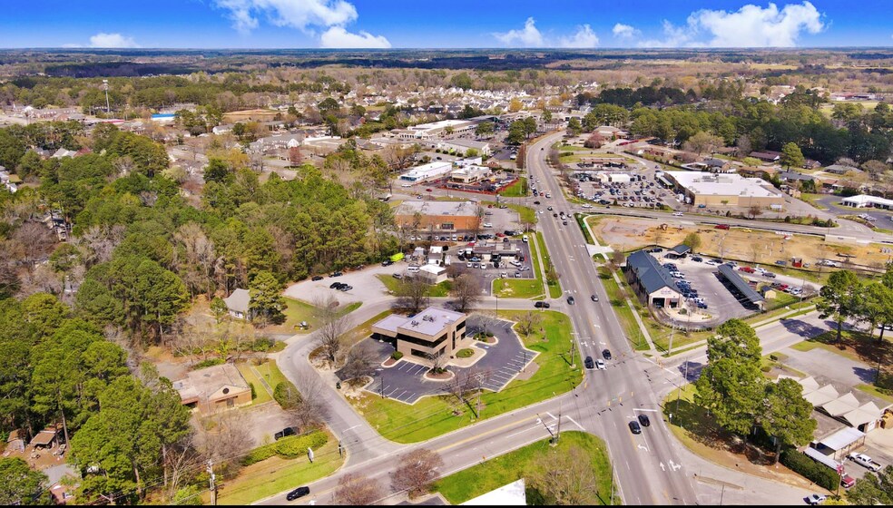 More Photos Of 200 Forest Hills Rd W, Wilson Bank For Sale