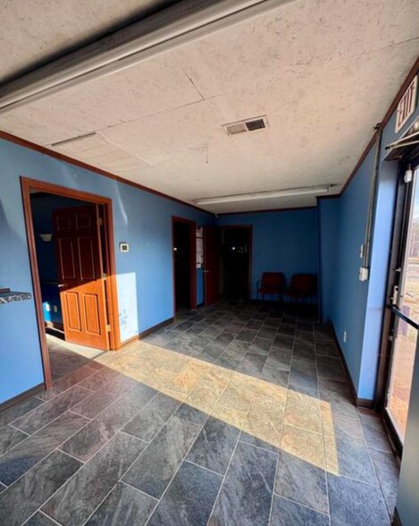 More Photos Of 18130 TN-125, Bolivar Flex For Sale