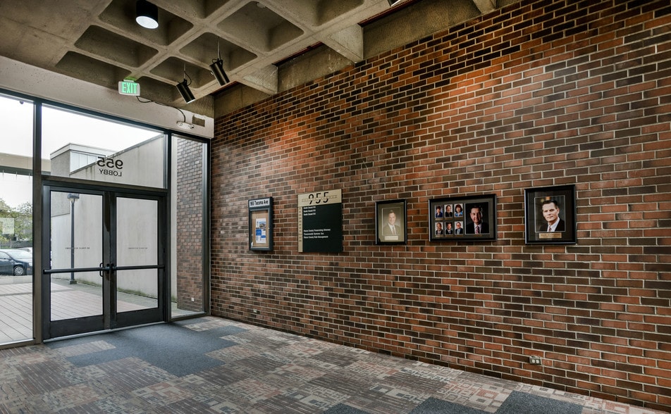 More Photos Of 955 Tacoma Ave S, Tacoma Office For Lease
