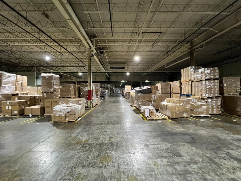 More Photos Of 650 Hwy 412 W, Siloam Springs Warehouse For Lease